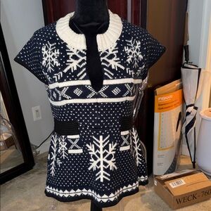 Black and White Snowflake Sweater Oversized Top